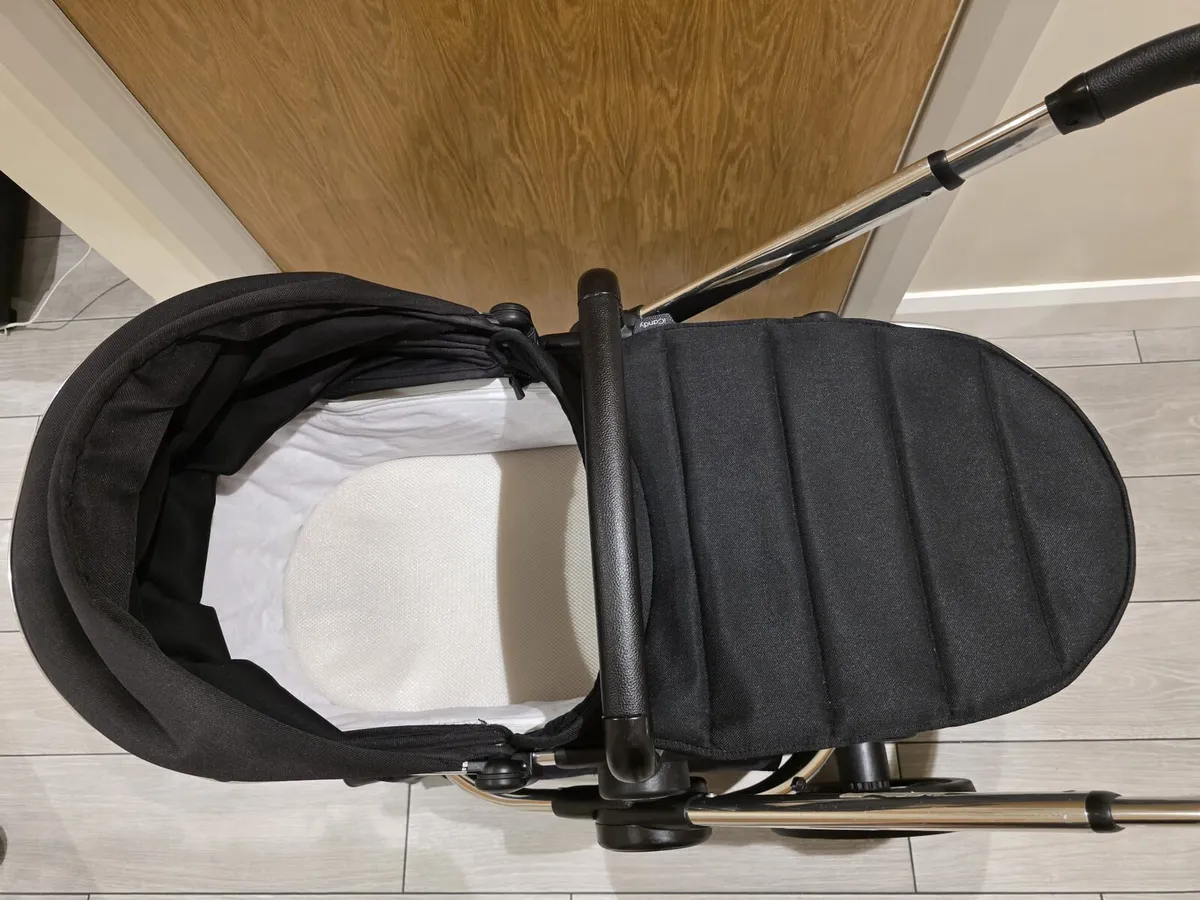 Icandy Peach car seat, isofix included - Image 4