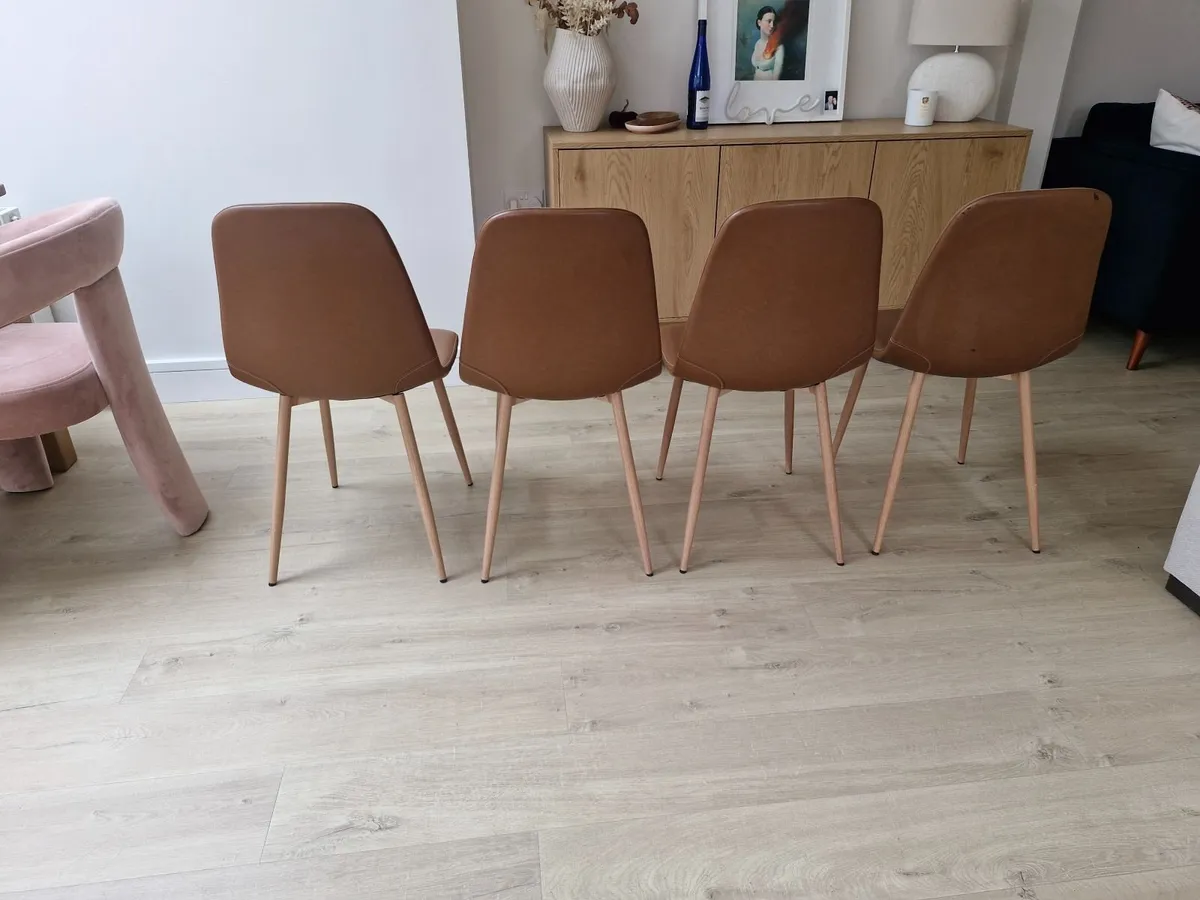 4 dining chairs, leather and oak look. - Image 2