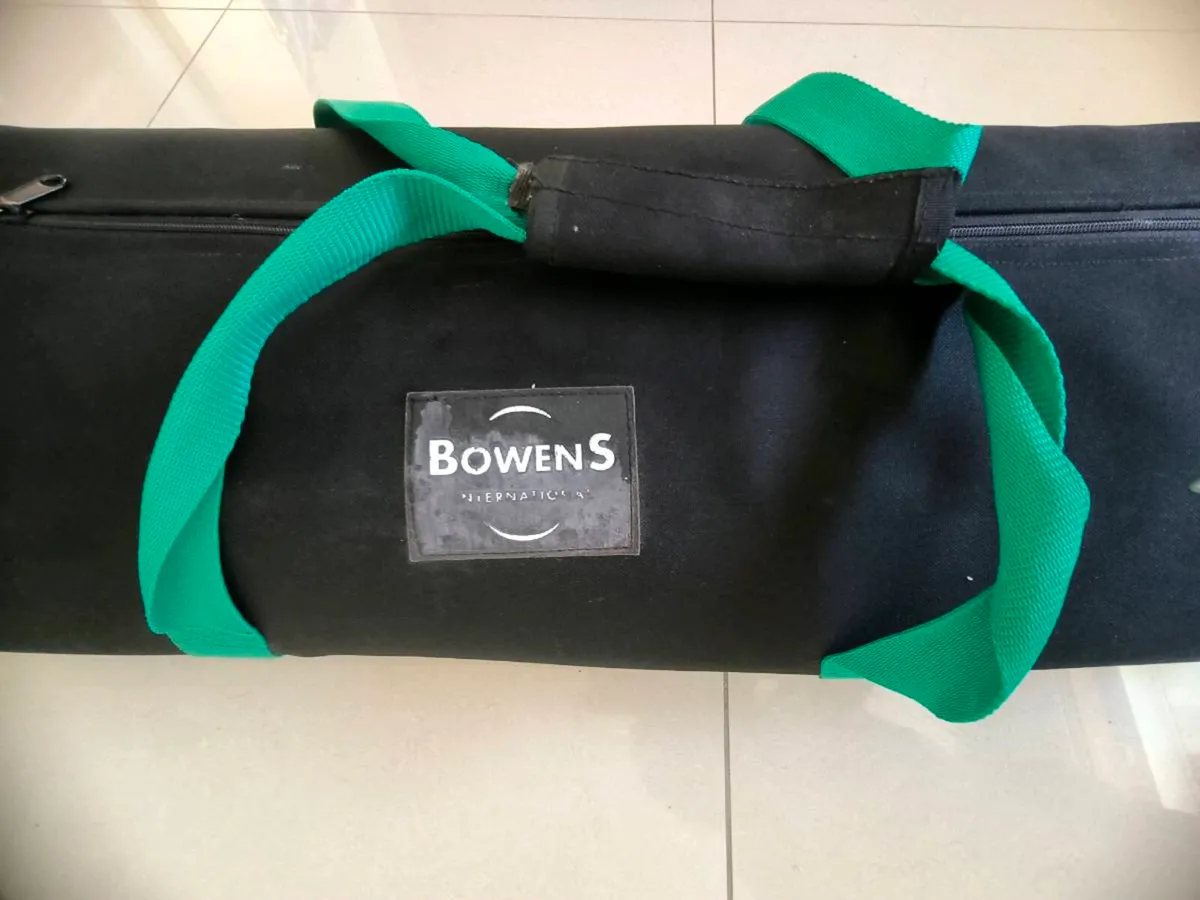 Bowens Esprit 500 Professional Studio Lighting Kit - Image 3