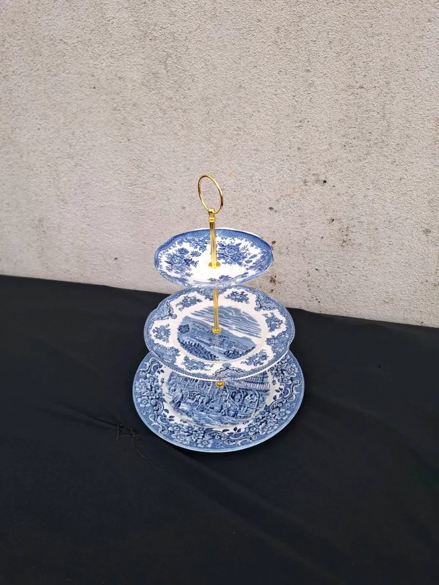 Blue cake stand postage possible - Image 2