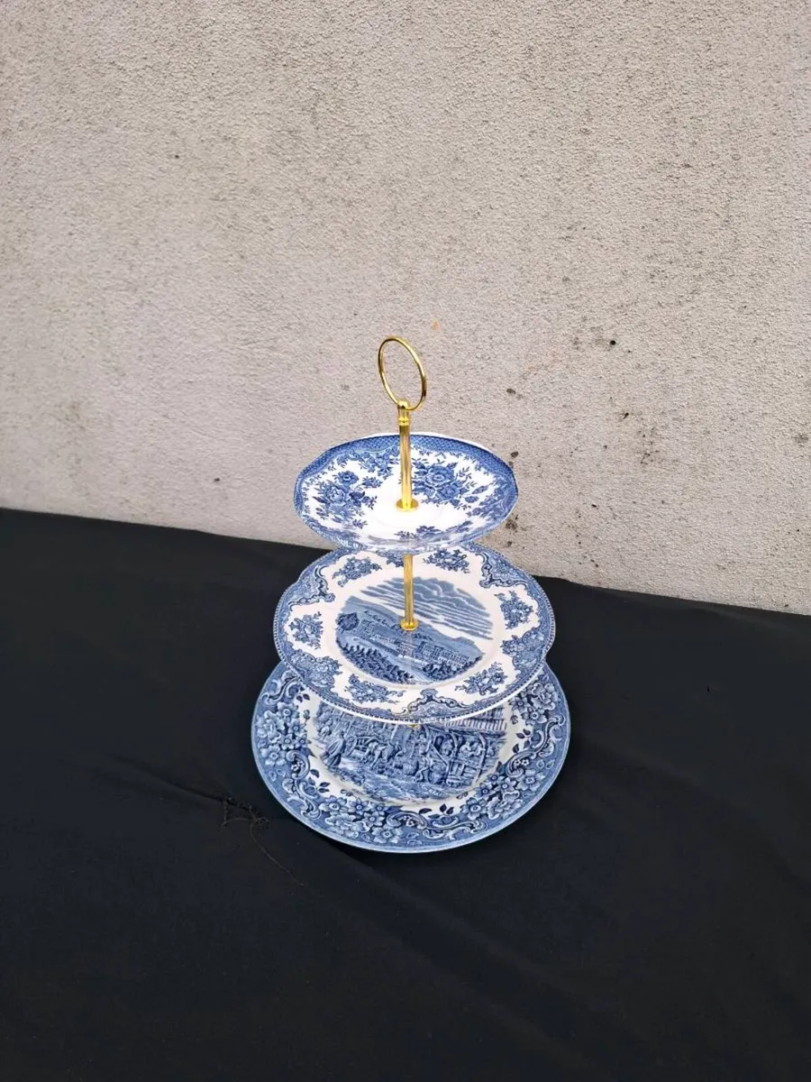 Blue cake stand postage possible - Image 1