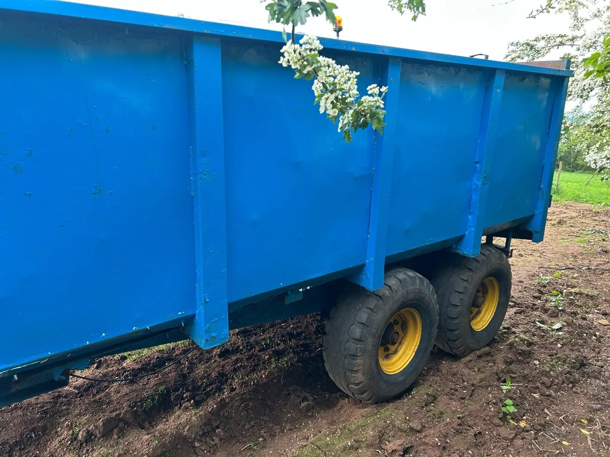 13x7.5 tipping trailer, twin axle. - Image 2
