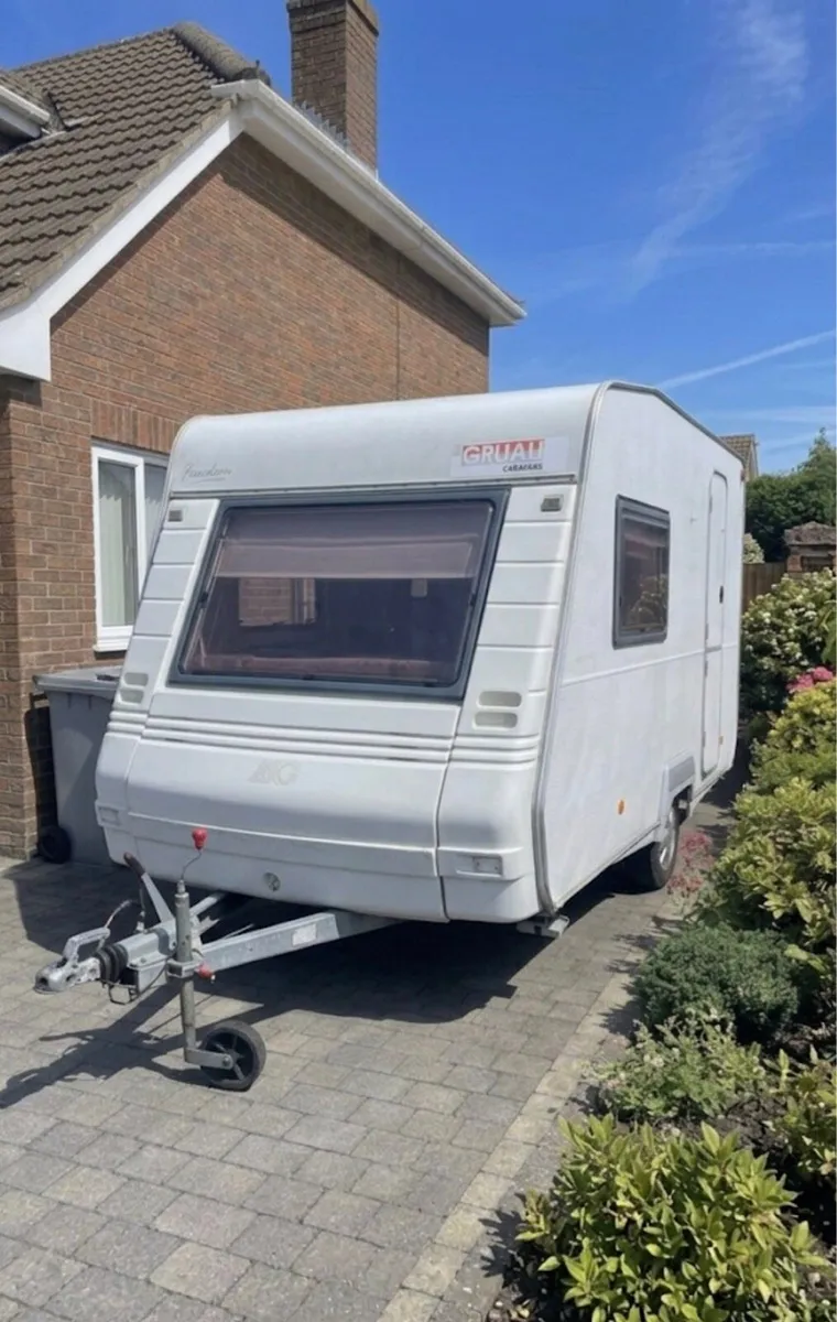 2/3 berth freedom compact caravan - Image 1