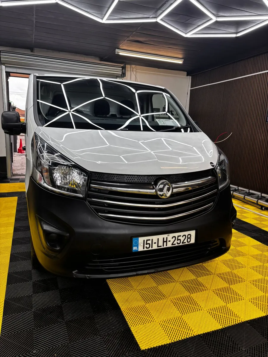 2015 Vivaro - Image 1