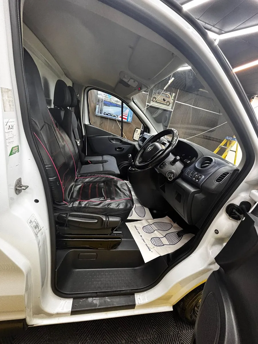 2015 Vivaro - Image 4