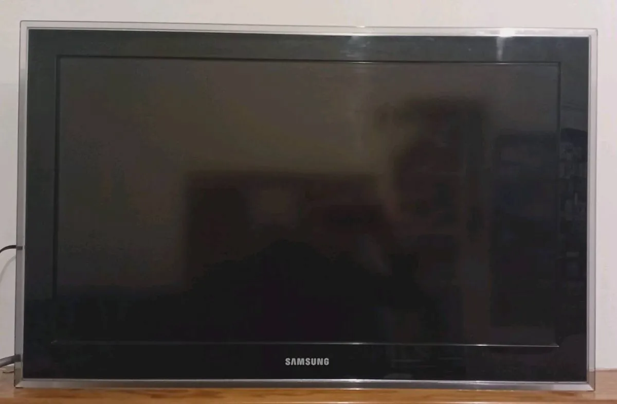 Samsung TV Monitor - Image 3