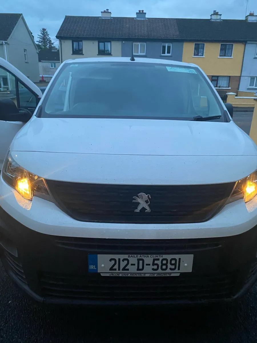 2021 Peugeot partner van - Image 1