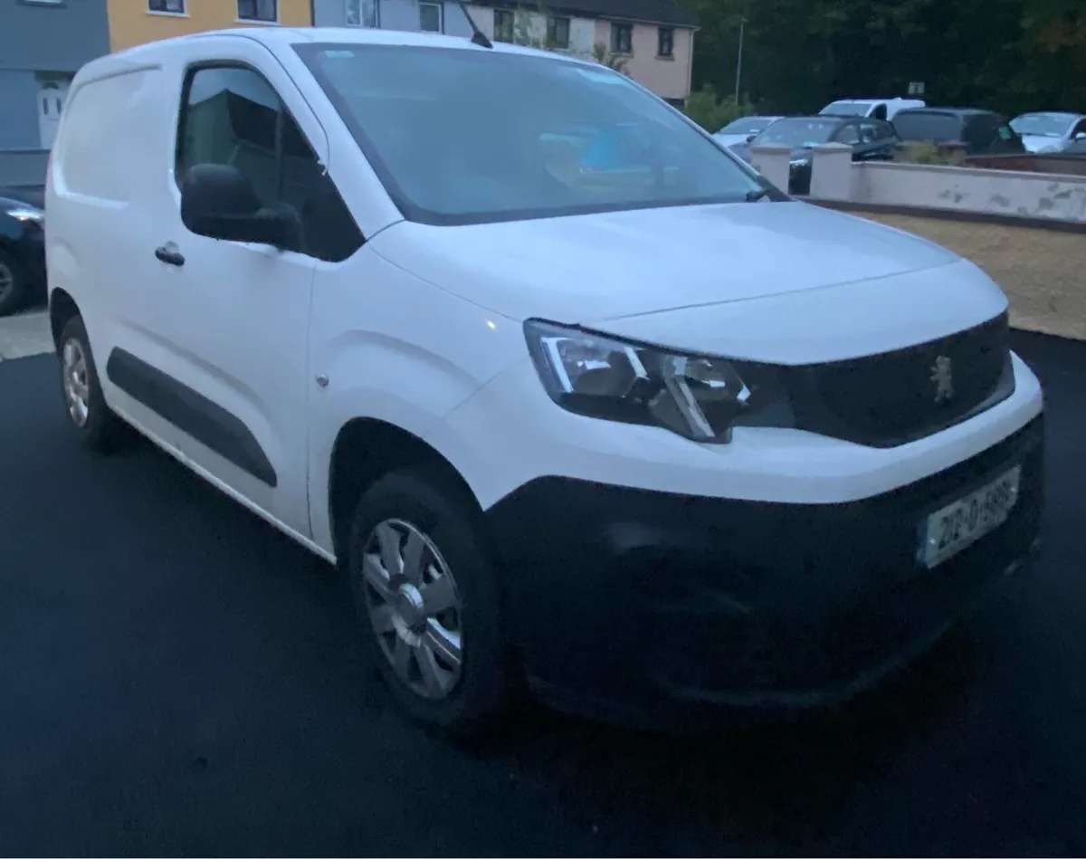 2021 Peugeot partner van - Image 2