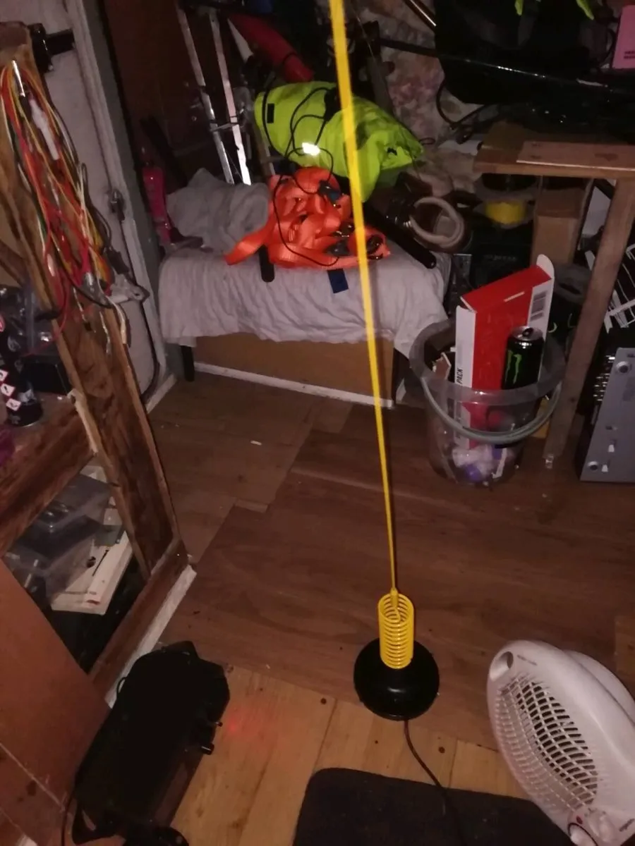 Mag mount antenna for sale - Image 1