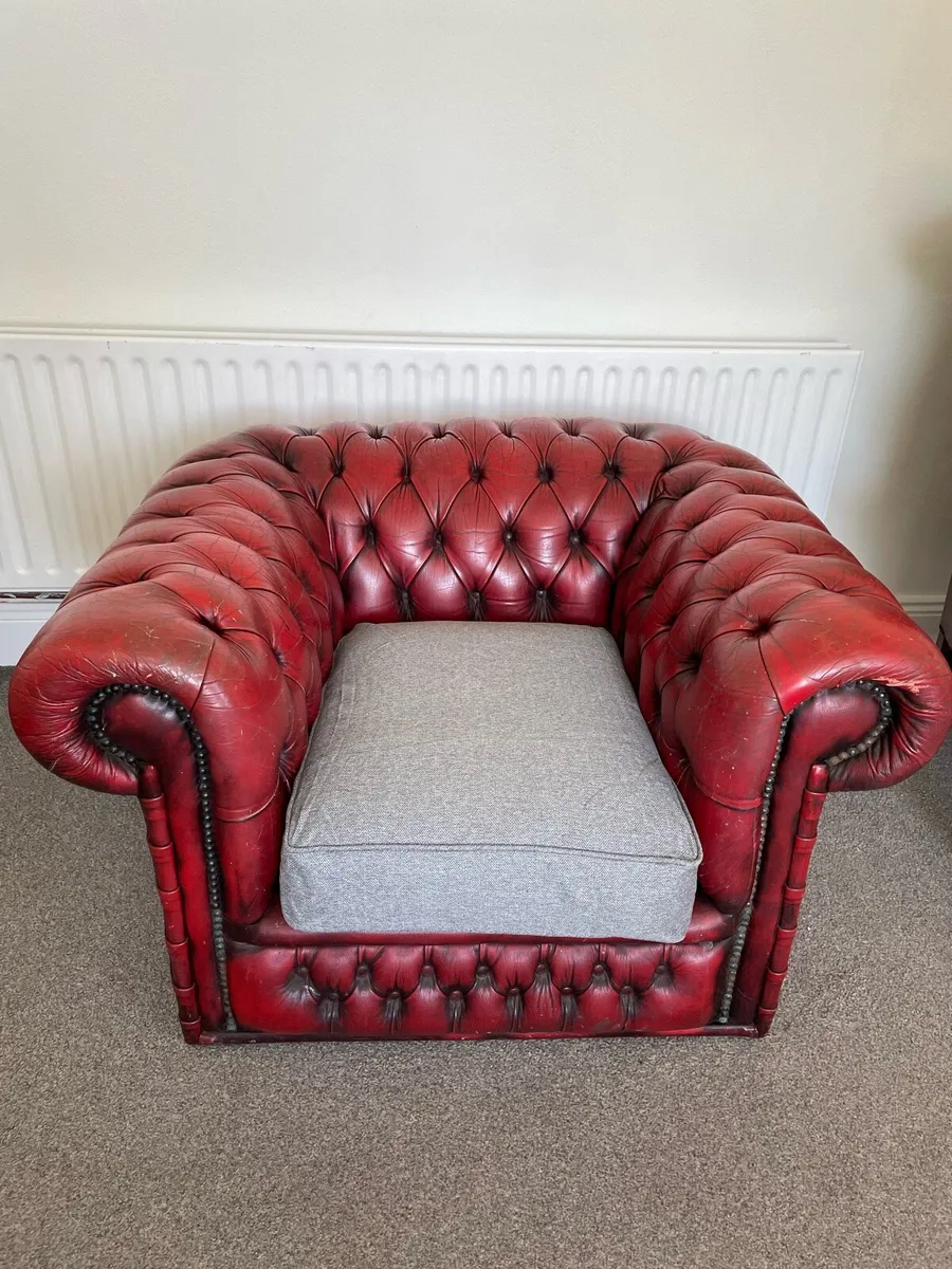 Chesterfield Oxblood 3 Piece Suite - Image 4