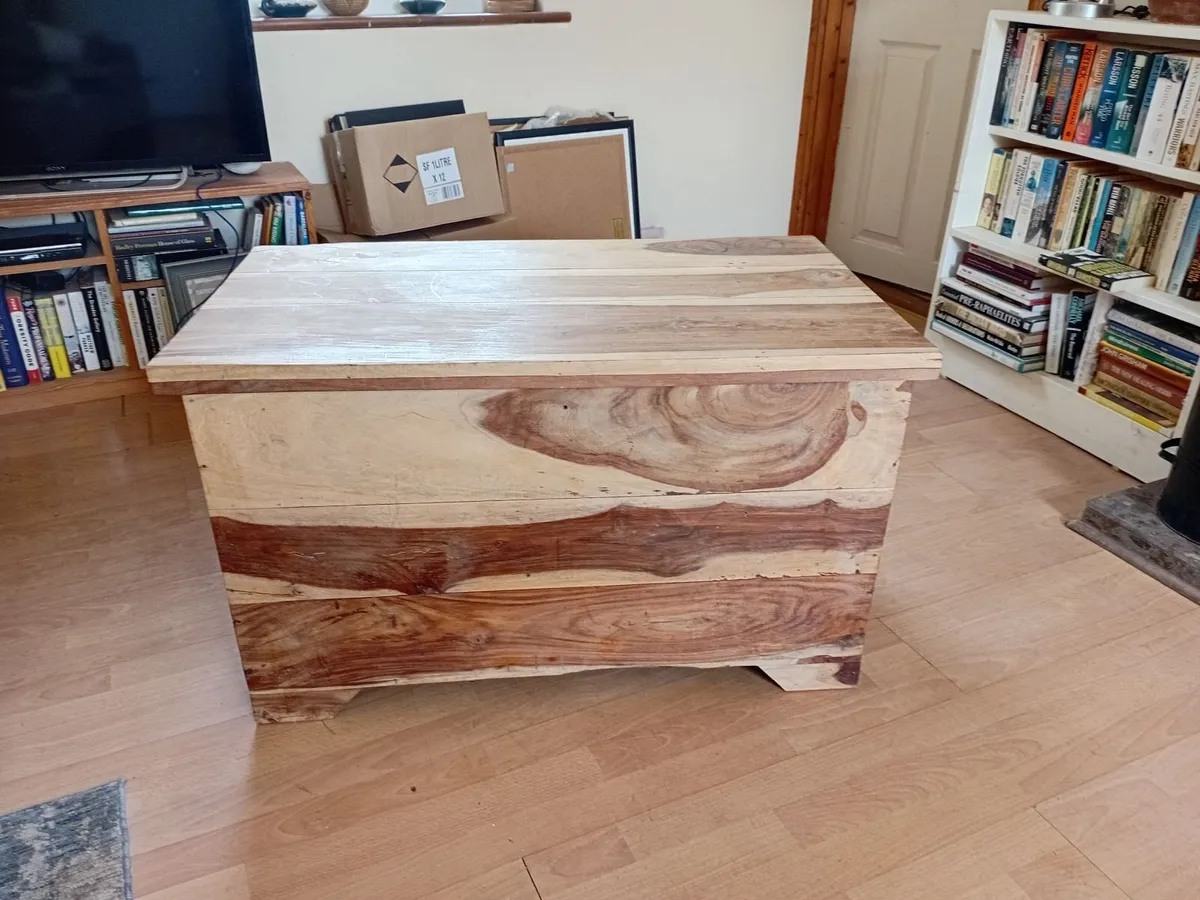 Blanket box - Image 1