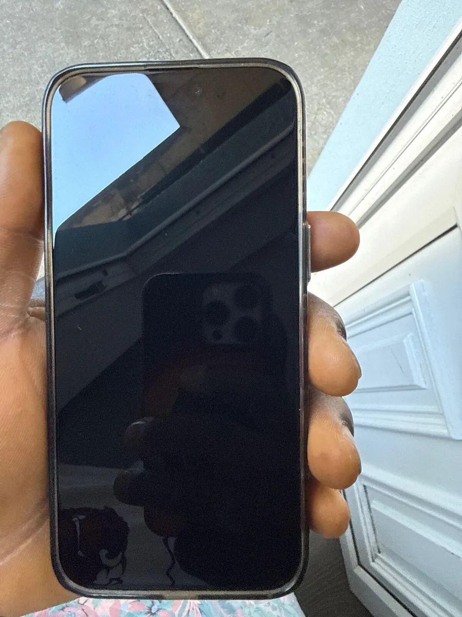 iPhone - Image 3