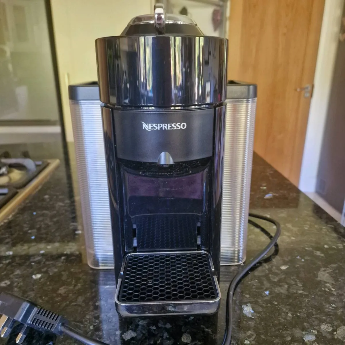Delongi Nespresso Deluxe Coffee Espresso - Image 1