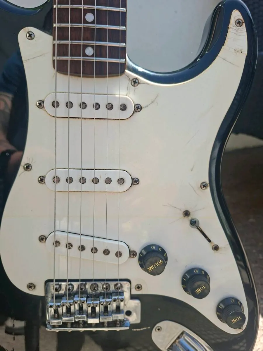 Fender Squier 20th Anniversary Strat - Image 4