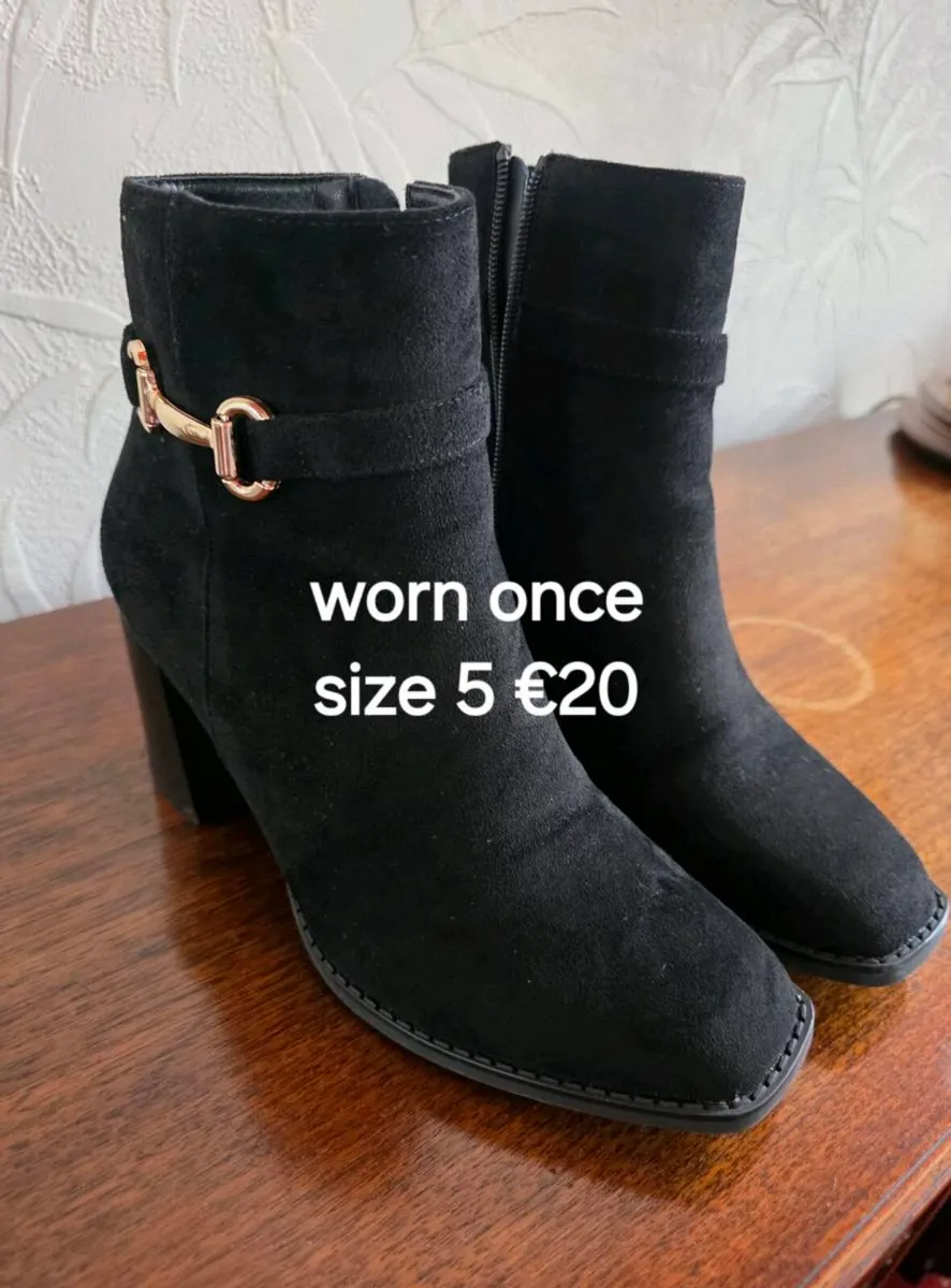 Women's Boots - Image 1