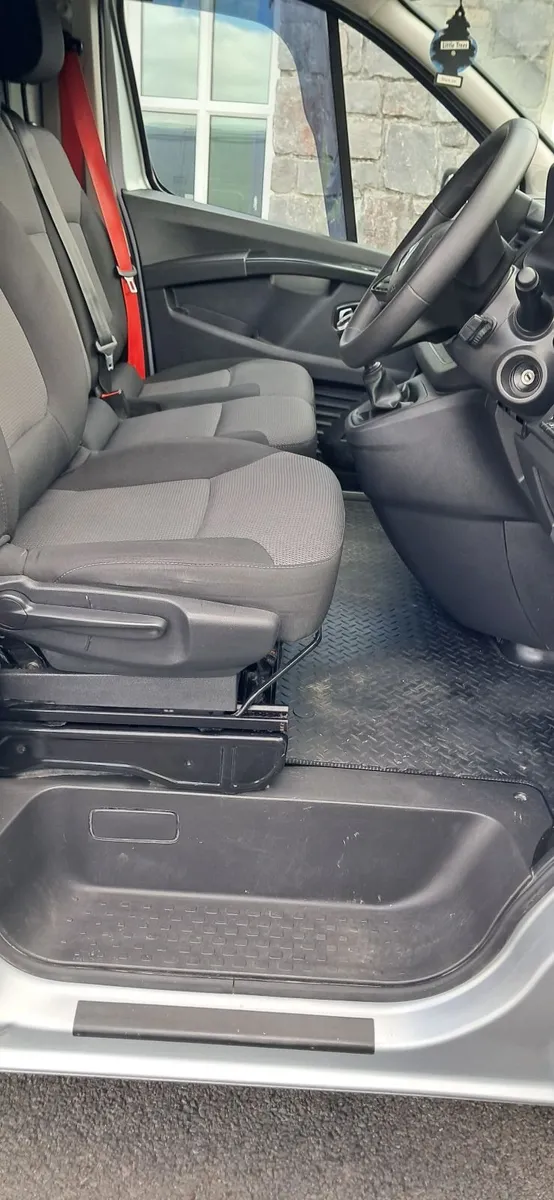 Renault Trafic 2023 - Image 3