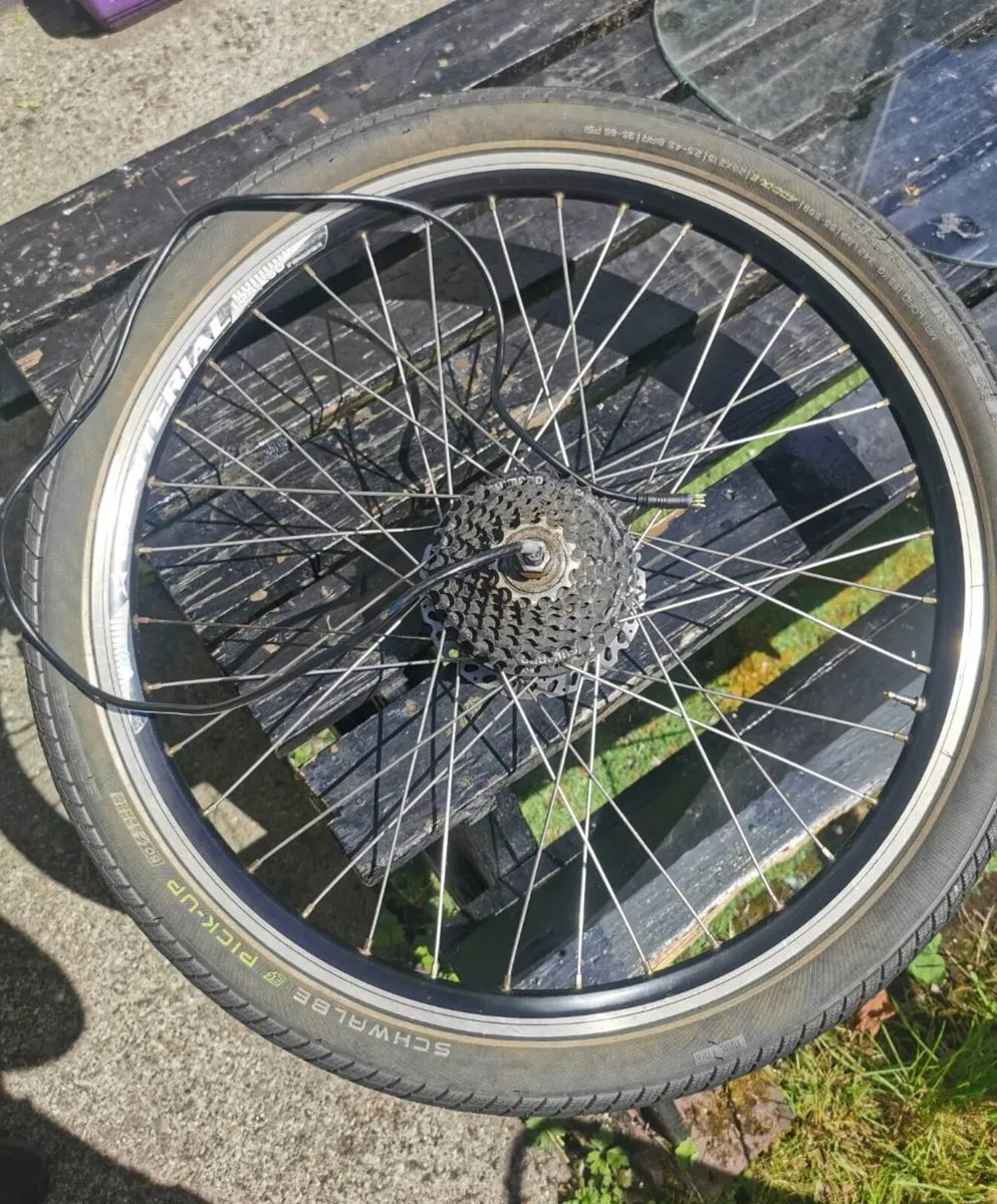 Rear wheel for electric bike - Image 1