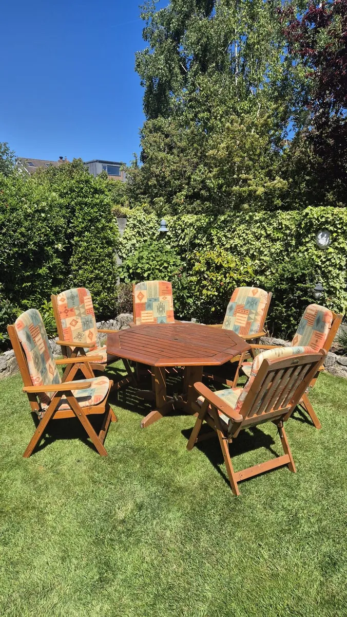 Garden table and chairs - Image 2