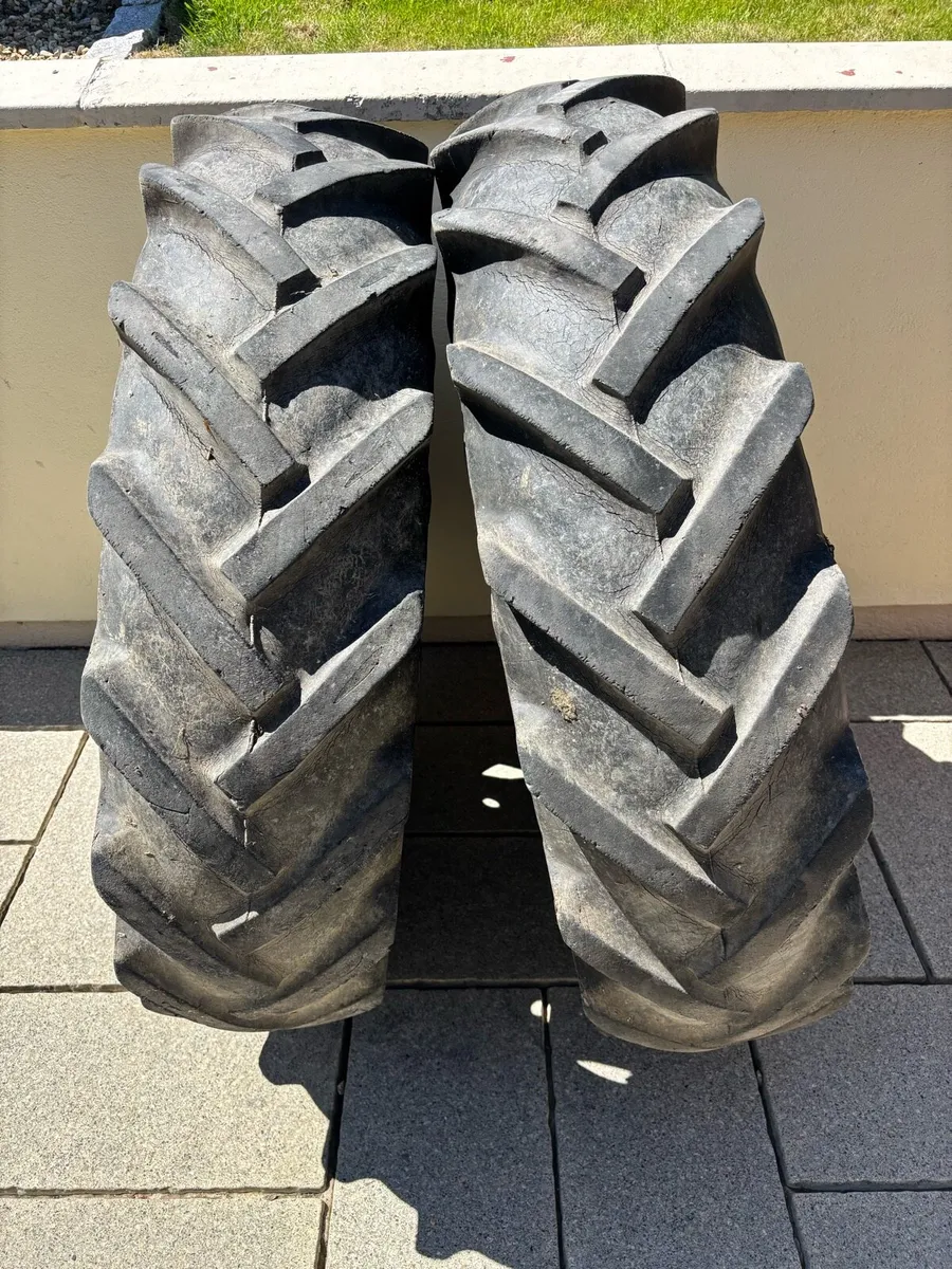 Two back wheels and tyres for Massey Ferguson 135 - Image 4