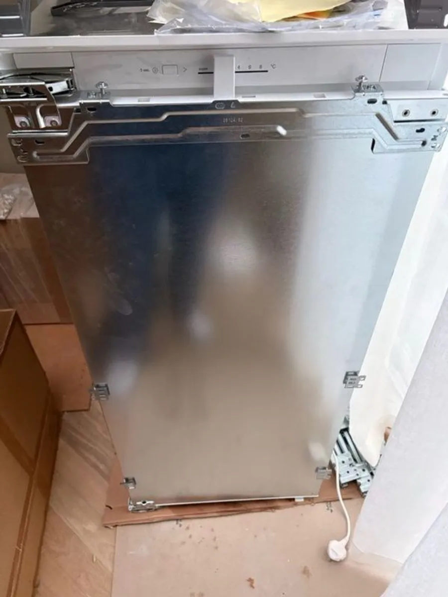 NEFF Refrigerator - Image 1