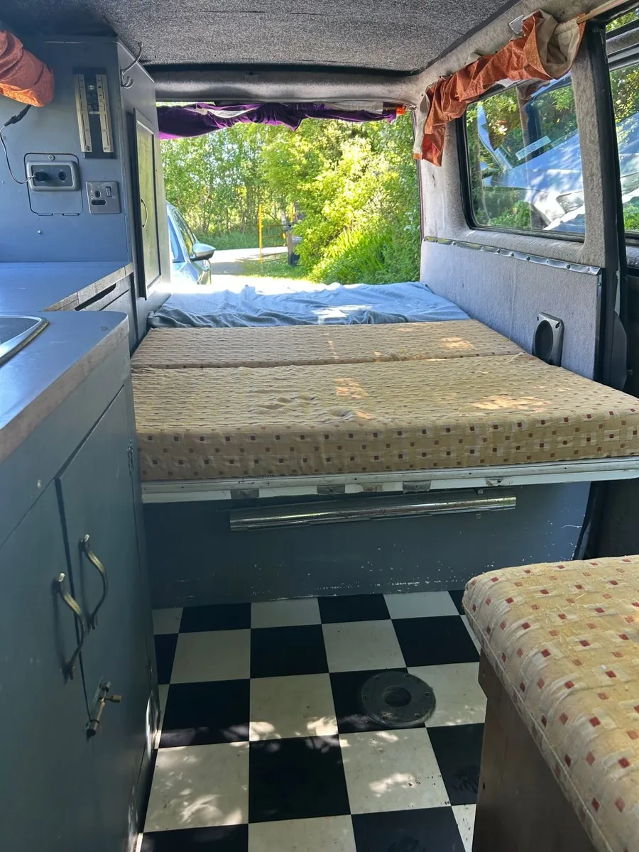 Campervan T25 1988 1.9 diesel engine RHD - Image 4