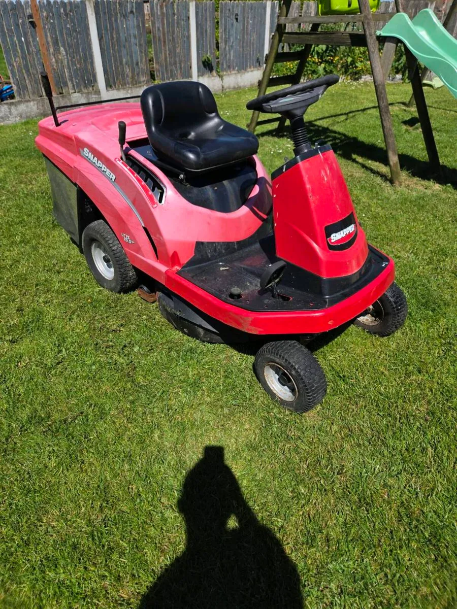 Ride on mower - Image 2