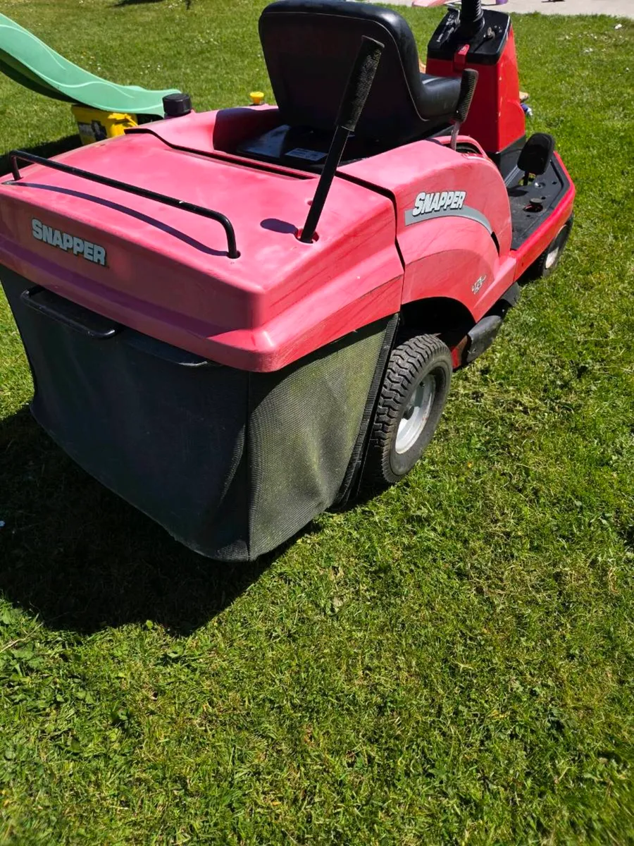 Ride on mower - Image 3