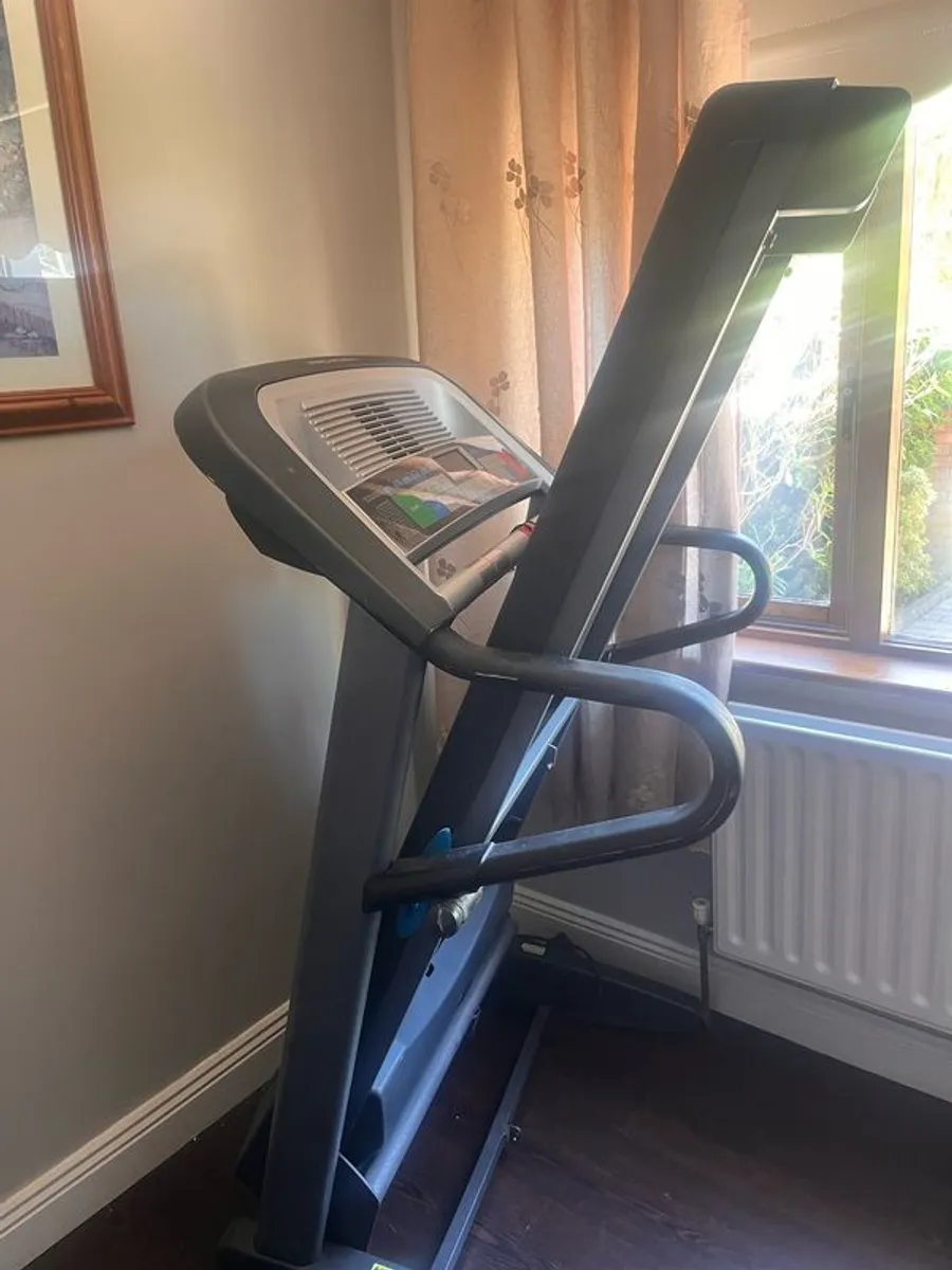 treadmill Pro-Form 450CX - Image 1