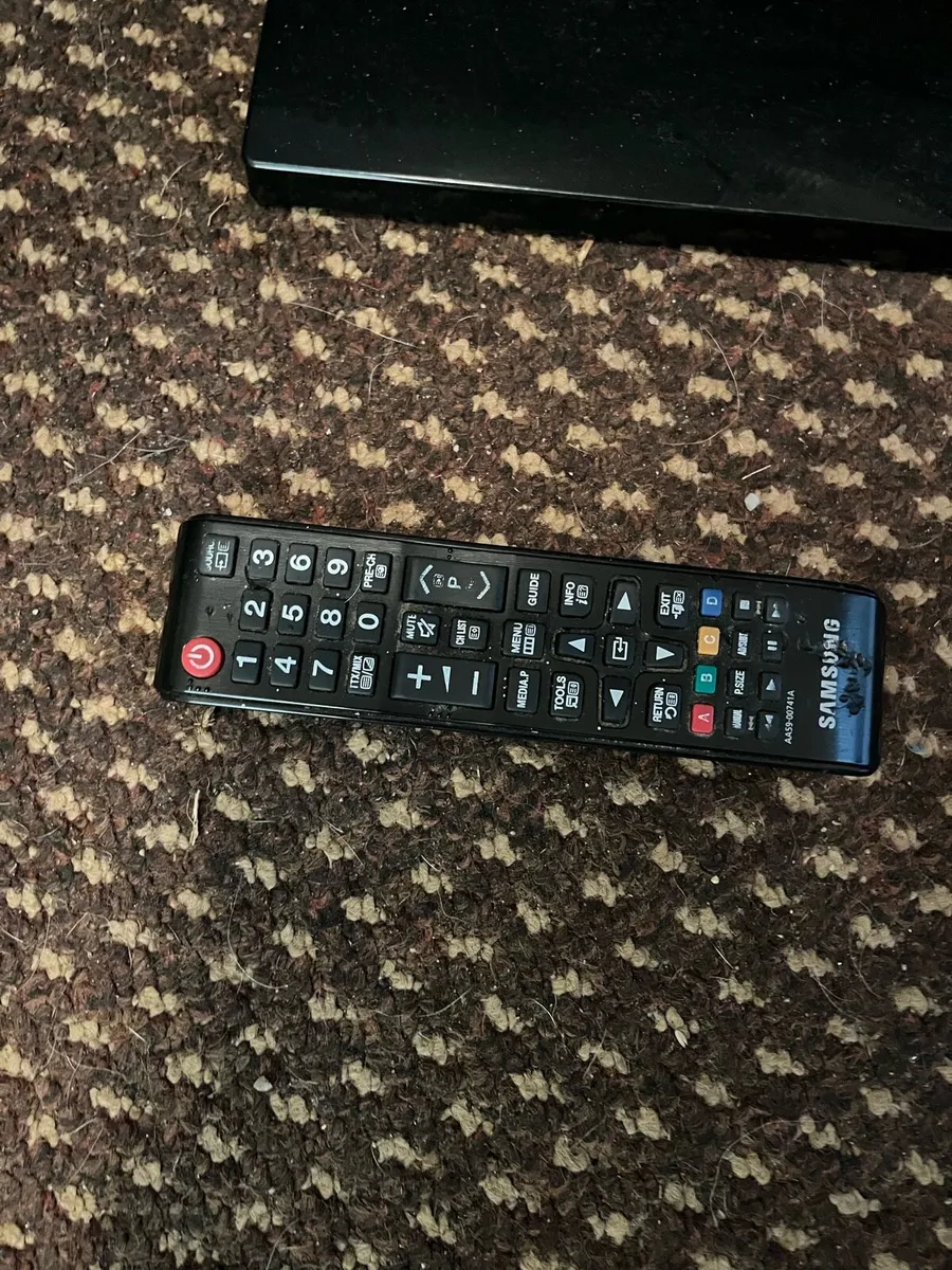 samsung 40 inch smart tv - Image 4