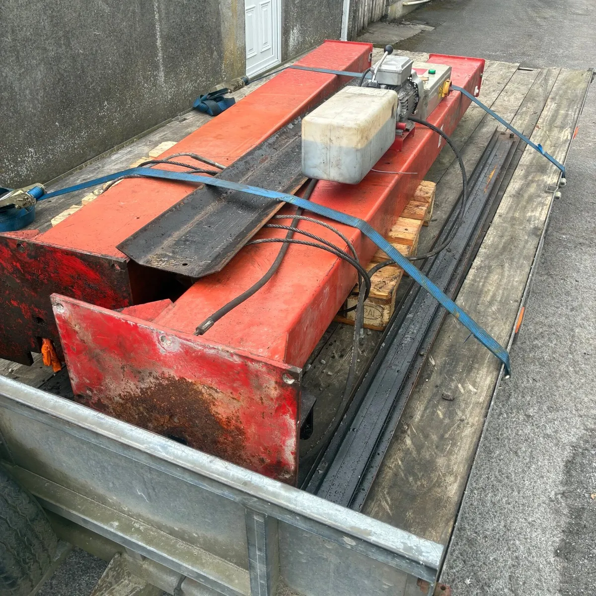 4 ton 2 post car/jeep lift - Image 1