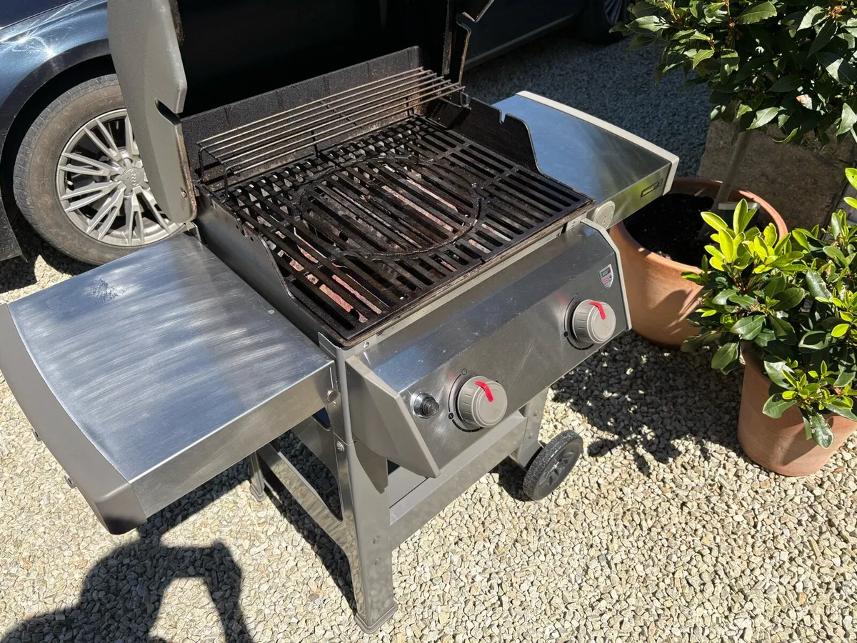 Weber Spirit II BBQ excellent condition - Image 3