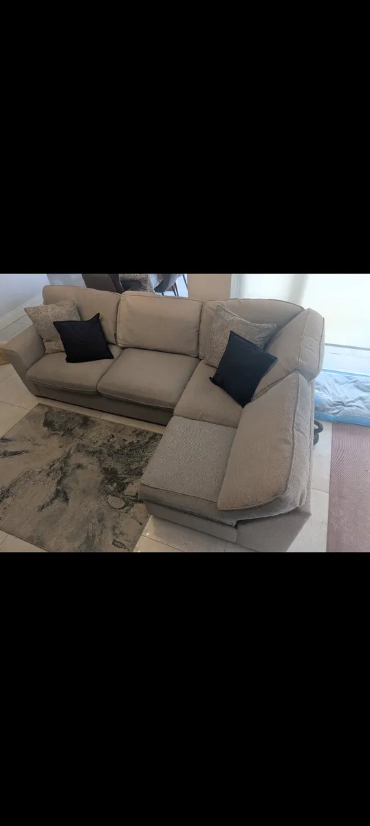 LHS Corner Couch - Image 1