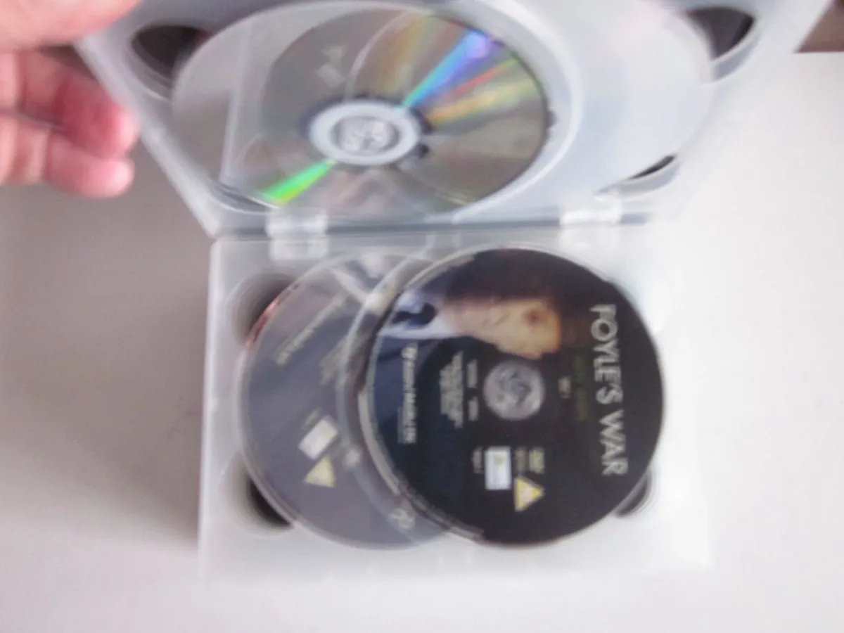 Foyle's War Complete Series 1 to 5 (19DVD's) - Image 4