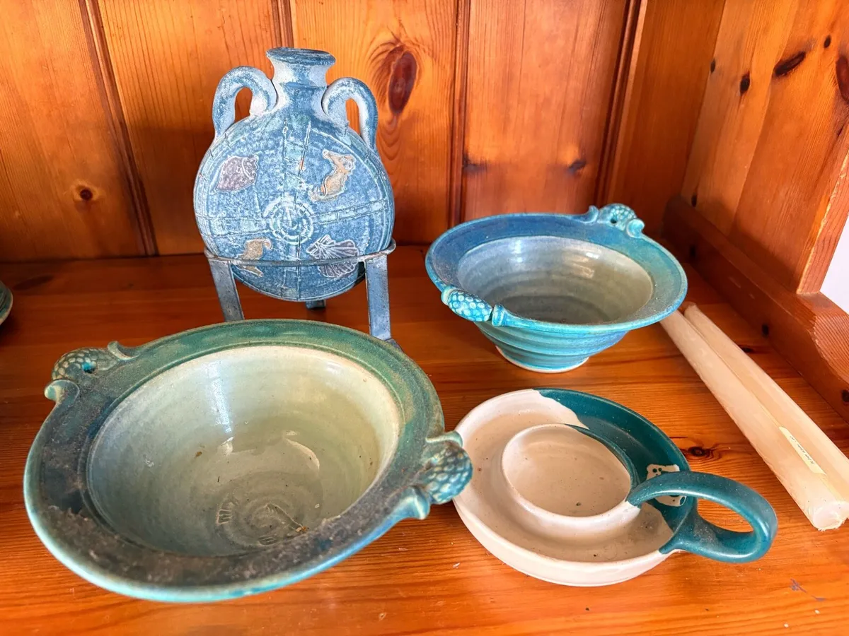 Gort Pottery Collection - Image 4