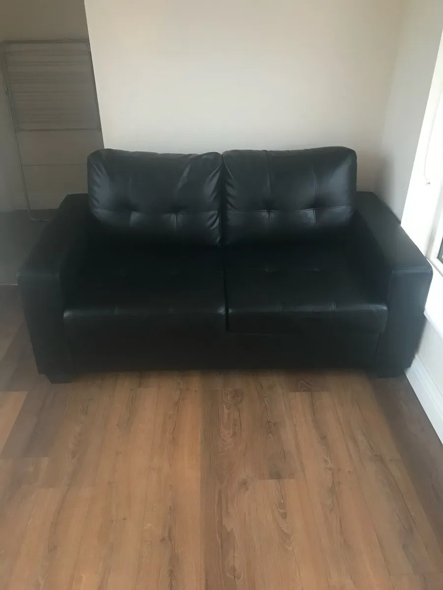 Leather sofa bed - Image 1