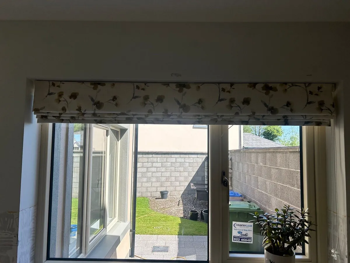 Roman Blind - Image 2