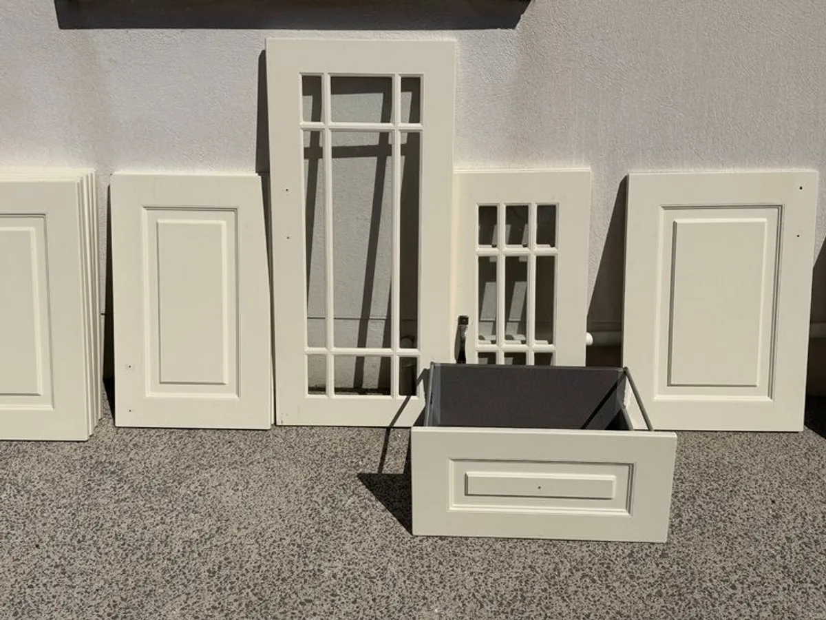 Cream Shaker Kitchen Cabinet Doors & Hardware - Image 2