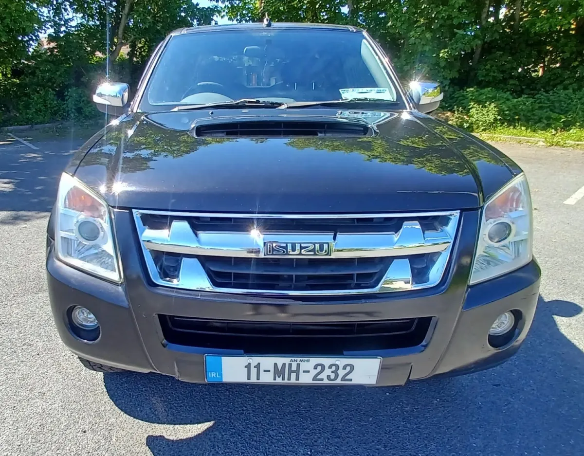 Crewcab Isuzu D-max - Image 3