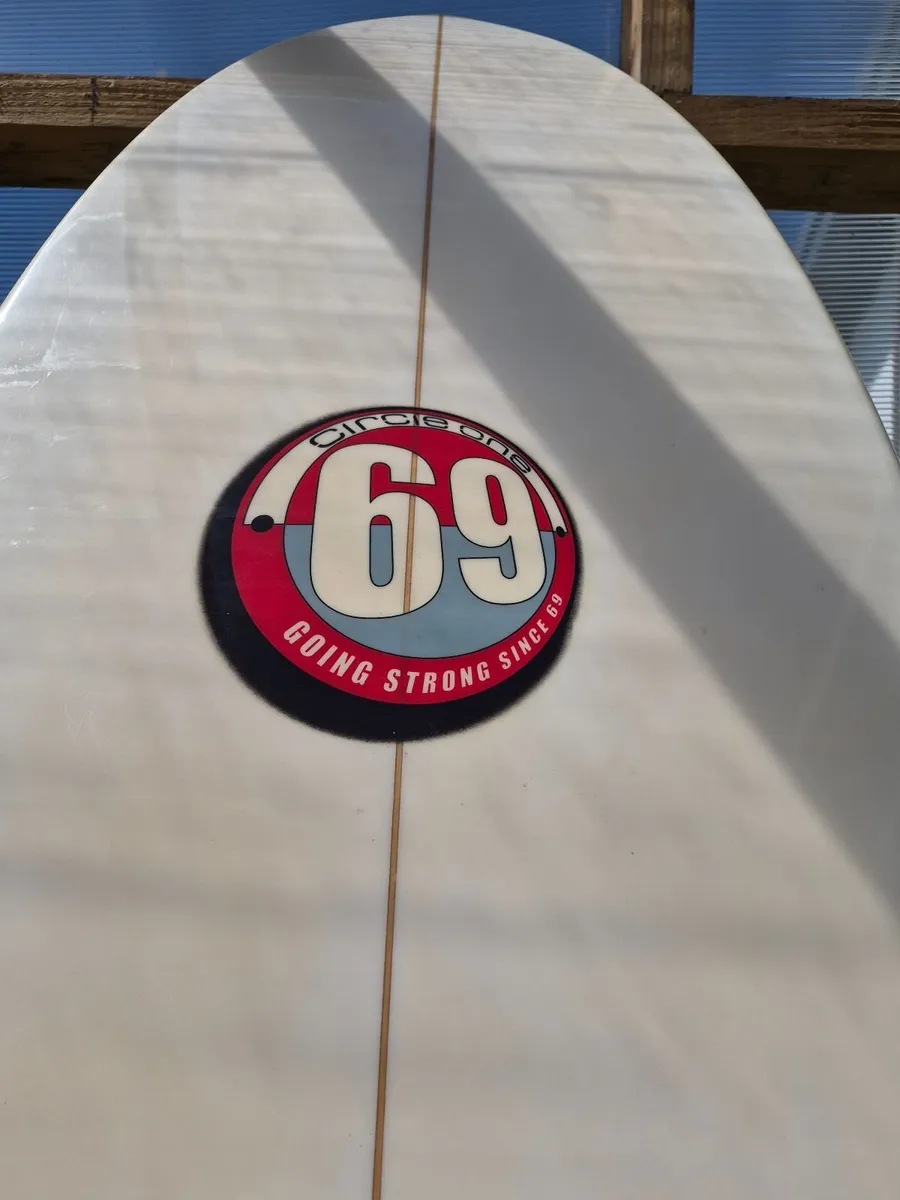 7’10 Epoxy Surfboard – Bag & Leash - Image 4