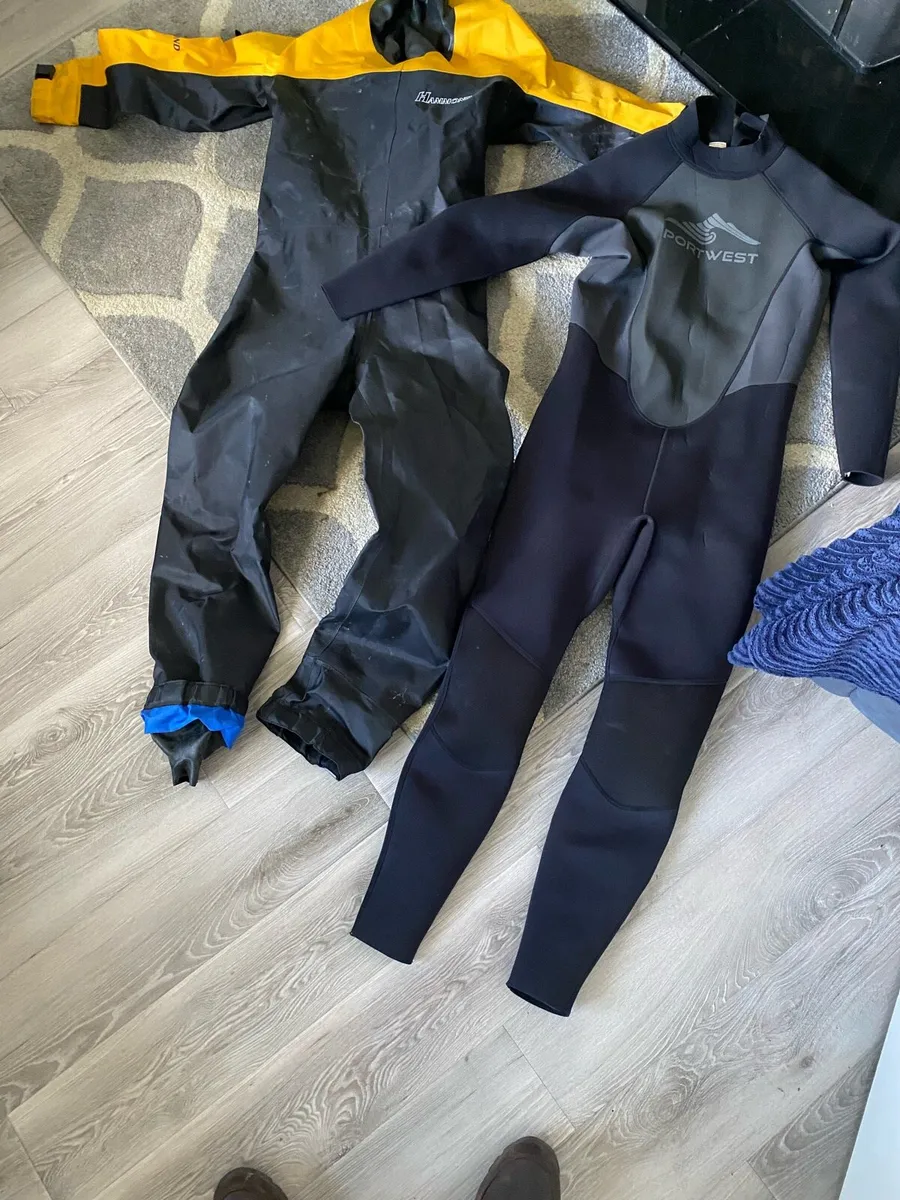 Dry suit with wet suit large - Image 3