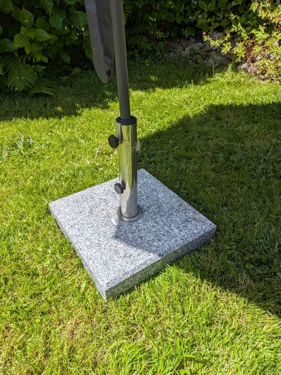 Sun parasol (tiltable) and marble base - Image 3