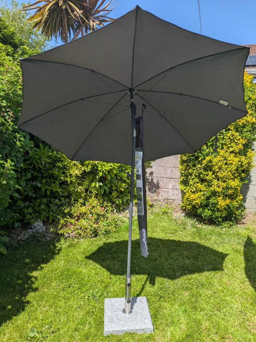 Sun parasol (tiltable) and marble base - Image 4