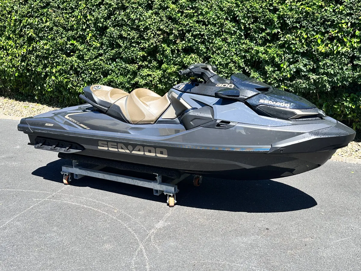 Immaculate 2022 Seadoo GTX LTD Only 6hrs - Image 2