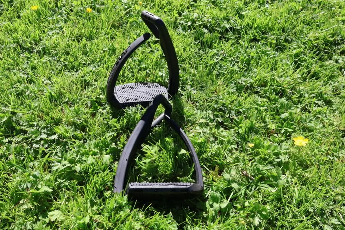 Free Jump Stirrup Irons Soft Up Pro - Image 2