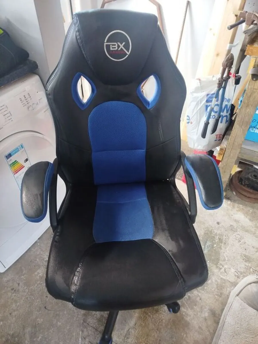 gaming chair - Image 1