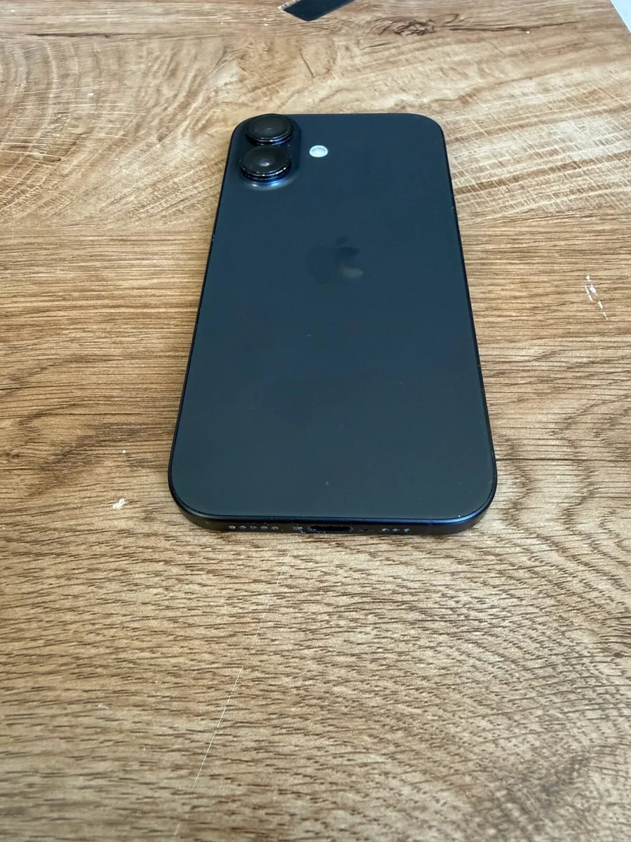 iPhone 16 128GB - Image 3