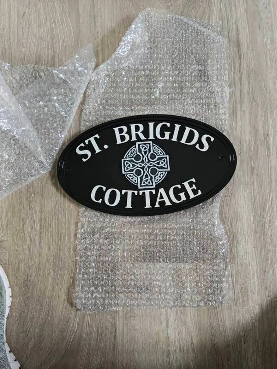 Hand made to order House Plaque never used.was 100 . - Image 2