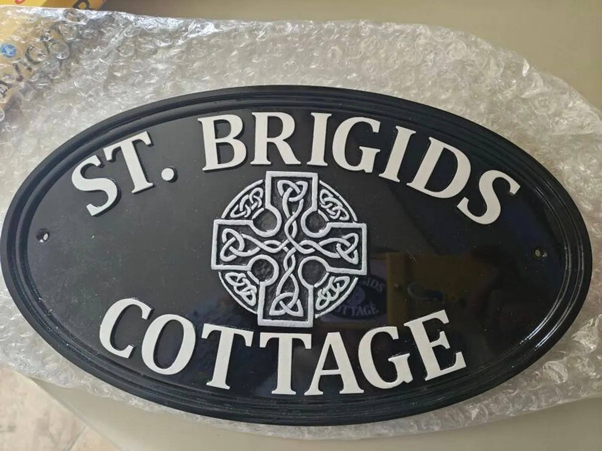 Hand made to order House Plaque never used.was 100 . - Image 3