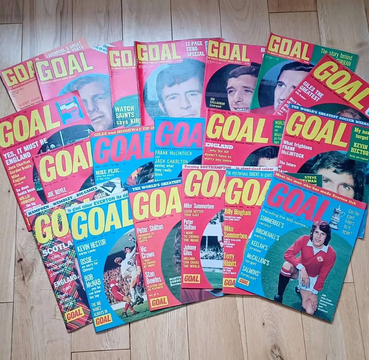 FOOTBALL MAGAZINES