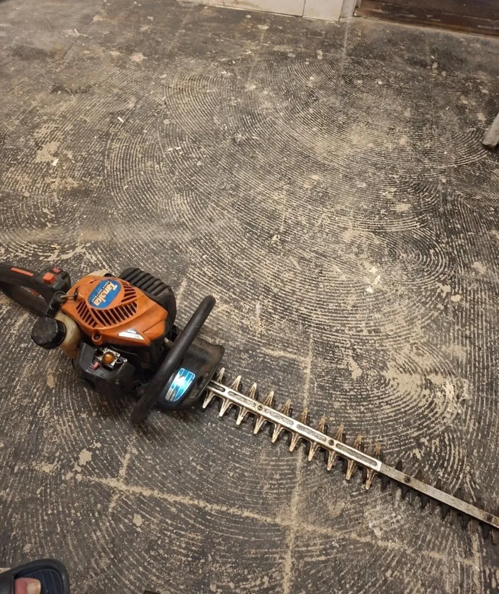 Tanaka hedge trimmers